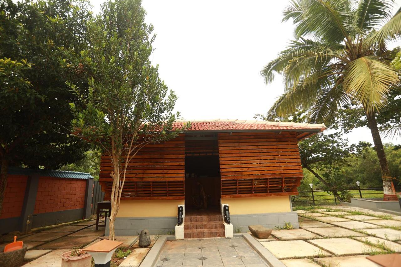 Lara Lake View Resort Thiruvananthapuram Exterior photo