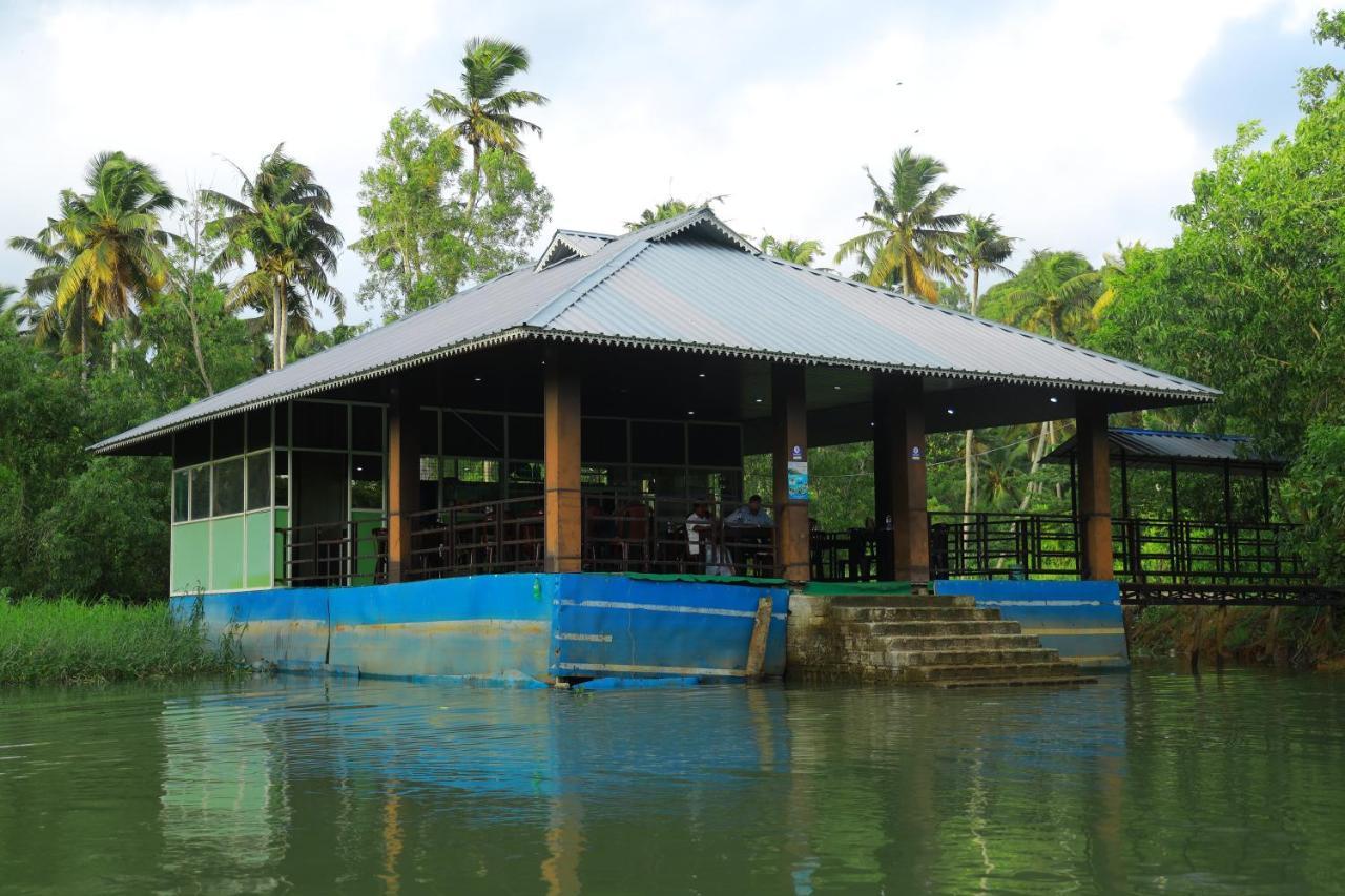 Lara Lake View Resort Thiruvananthapuram Exterior photo